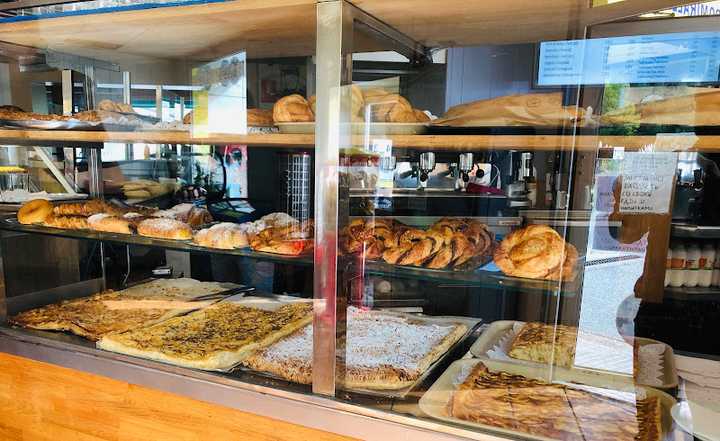 Fotografia tomada fuera de Els Portals de Cercs - cafeterías en Cercs, Barcelona