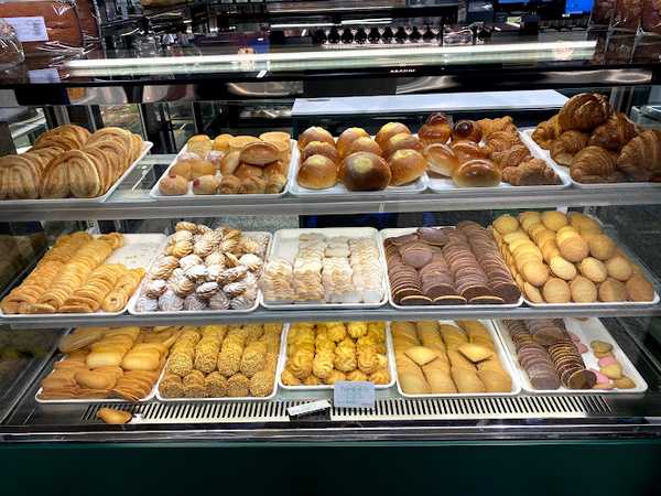 Fotografia tomada fuera de Embassy - Pastelería en ES, Madrid