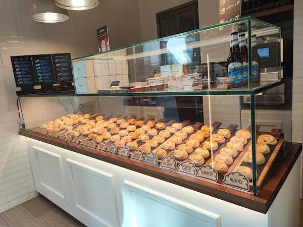 Fotografia tomada fuera de Empanadas Malvón - restaurantes en Madrid, Madrid