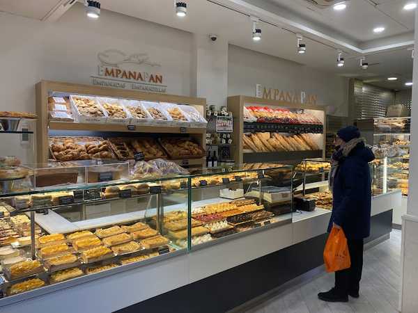 Fotografia tomada fuera de Empanapan - Panadería en Madrid, Madrid