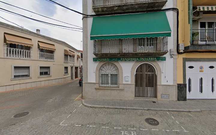 Fotografia tomada fuera de Angel Simón Paniagua - Panadería en Ahigal, Cáceres