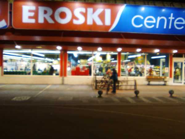 Fotografia tomada fuera de EROSKI - Supermarket en Bergara, Gipuzkoa