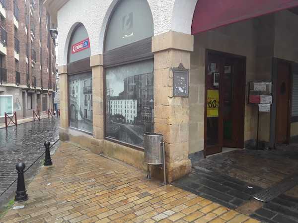 Fotografia tomada fuera de EROSKI - Supermercado en Zumaia, Gipuzkoa