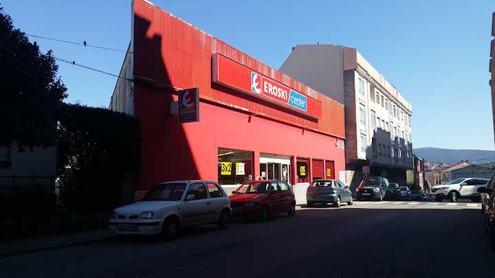 Fotografia tomada fuera de EROSKI - Supermercado en Noia, A Coruña