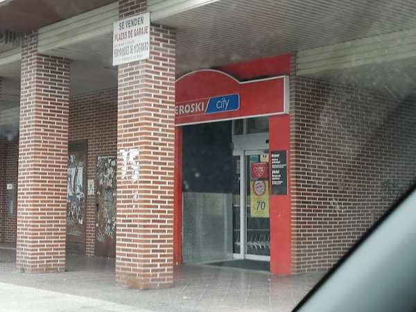 Fotografia tomada fuera de EROSKI - Supermercado en Vitoria-Gasteiz, Álava