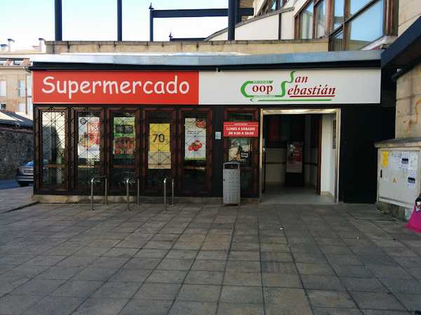 Fotografia tomada fuera de Eroski City - Supermercado en Reinosa, Cantabria
