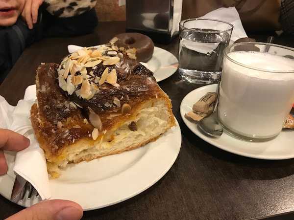 Fotografia tomada fuera de Errotatxo - Panadería en San Esteban, Gipuzkoa