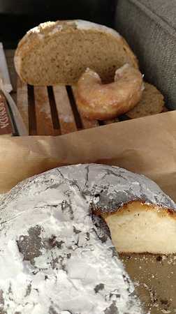 Fotografia tomada fuera de Es forn D'es Castellet - Panadería en Calvià Vila, Baleares