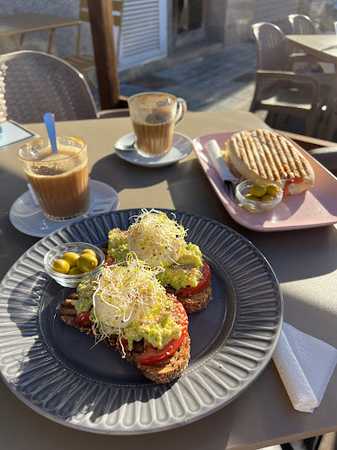 Fotografia tomada fuera de Es Fornet by Marga - cafeterías en Inca, Baleares