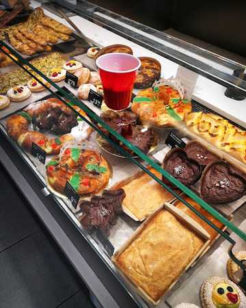 Fotografia tomada fuera de Esclat - Supermercat en Tàrrega, Lleida