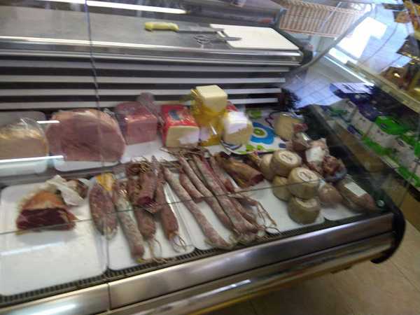 Fotografia tomada fuera de Anna Supermarket - Botiga de queviures en Sant Esteve de Llémena, Girona