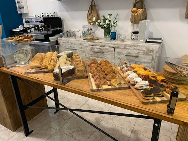 Fotografia tomada fuera de Espai Food Lovers - Pastelería en Alcúdia, Baleares