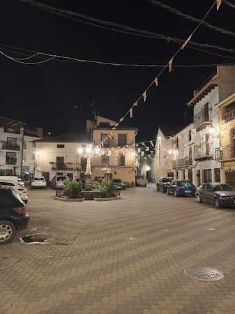 Fotografia tomada fuera de Estanco Panadería - Panadería en Enguídanos, Cuenca