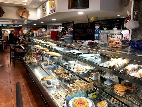 Fotografia tomada fuera de Eth Brèç - Pastelería en Vielha, Lleida