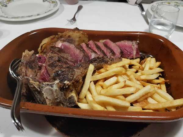 Fotografia tomada fuera de Eth Restilhè - restaurantes en Garós, Lleida