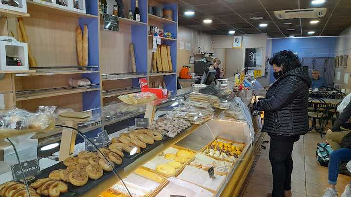 Fotografia tomada fuera de Fleca Ca L'Anna - Panadería en Granollers, Barcelona
