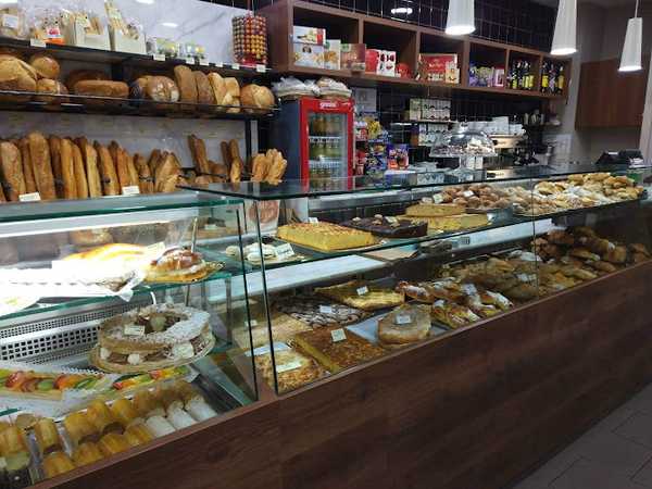 Fotografia tomada fuera de Fleca Cafeteria Espígol - Panadería en Vidreres, Girona