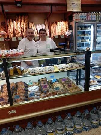 Fotografia tomada fuera de Fleca i Pastisseria Alarcón S L - Panadería en Lloret de Mar, Girona