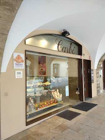 Fotografia tomada fuera de Fleca i Pastisseria Carbó S L - Pastelería en Banyoles, Girona