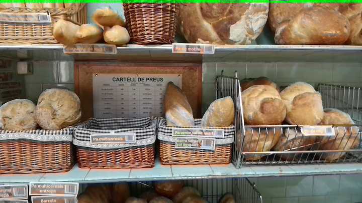 Fotografia tomada fuera de Fleca Mir ( Ramón Mir Coll ) - Panadería en Sant Pau de Segúries, Girona