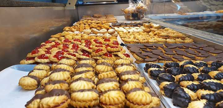 Fotografia tomada fuera de Fleca OKOBCN - Panadería en Esplugues de Llobregat, Barcelona
