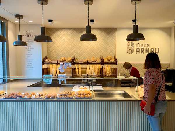 Fotografia tomada fuera de Flecarnau - Panadería en Arbúcies, Girona