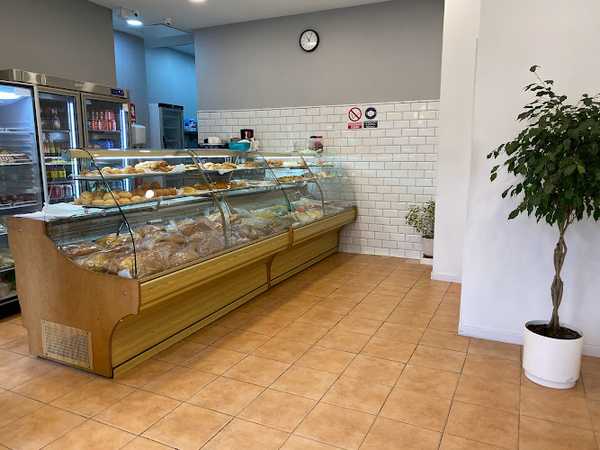 Fotografia tomada fuera de FlorLatina - Panadería en Collado Villalba, Madrid