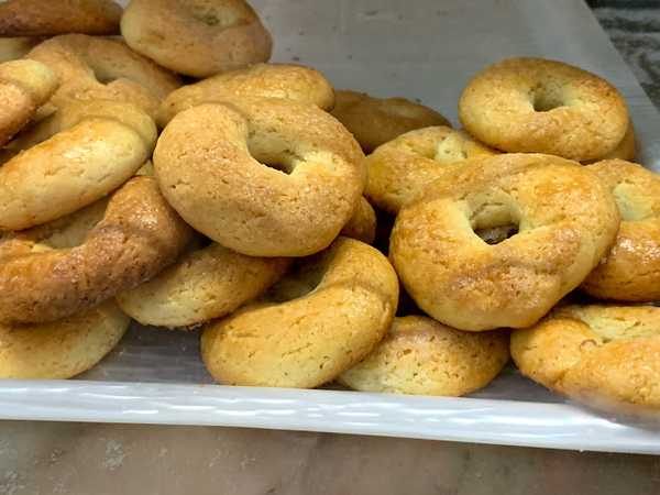 Fotografia tomada fuera de Forn Alberto Landete - Panadería en Utiel, Valencia