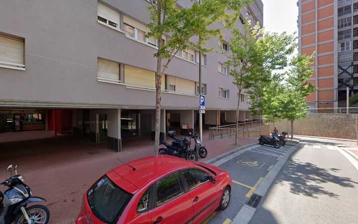 Fotografia tomada fuera de Forn Anwaar - Panadería en Barcelona, Barcelona
