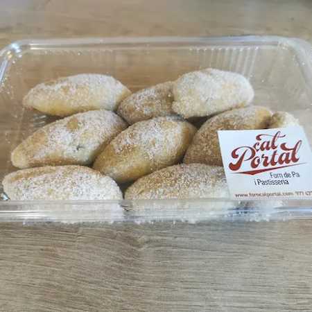 Fotografia tomada fuera de Forn Cal Portal Paüls - Forn de pa en Paüls, Tarragona