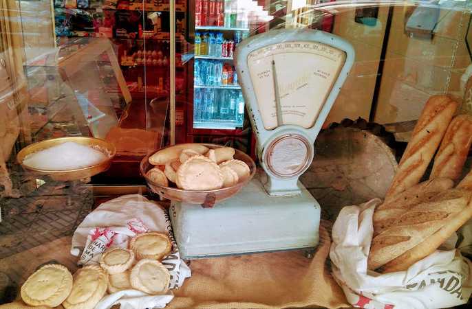 Fotografia tomada fuera de Forn Can Alba - Panadería en Inca, Baleares