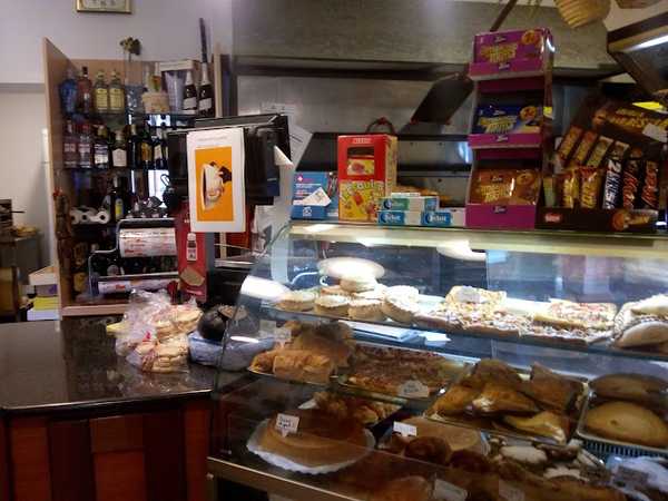 Fotografia tomada fuera de Forn Can Buri - Panadería en Costitx, Baleares
