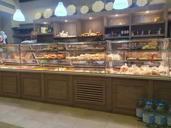 Fotografia tomada fuera de Forn Can Rafel - Panadería en Búger, Baleares