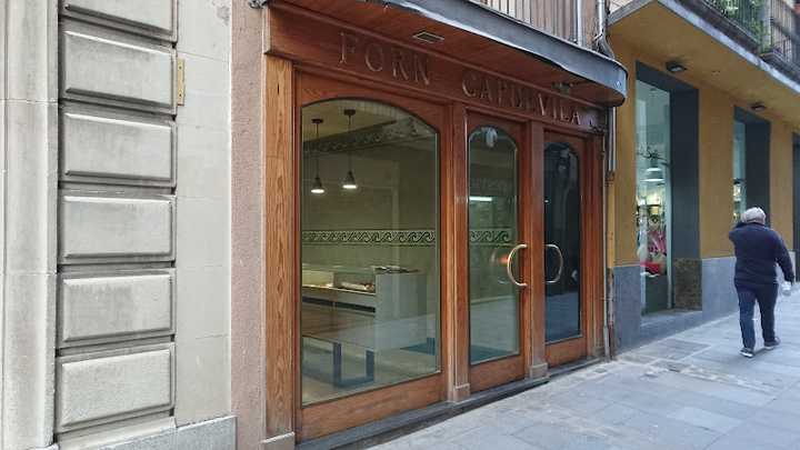 Fotografia tomada fuera de Forn Capdevila | Ripoll - Panadería en Ripoll, Girona