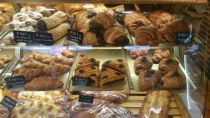 Fotografia tomada fuera de Forn de Cabrianes - Panadería en Sant Joan de Vilatorrada, Barcelona