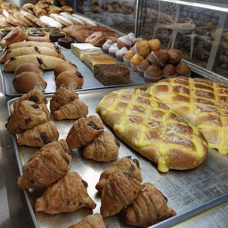 Fotografia tomada fuera de Forn de Pa - Cal Celis - Forn de pa en Vilafranca del Penedès, Barcelona