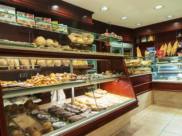 Fotografia tomada fuera de Forn de pa Can Bassas - Forn de pa en Hostalric, Girona