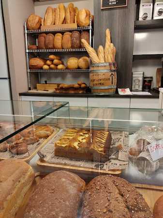 Fotografia tomada fuera de Forn De Pa De Les Avellanes - Forn de pa en Lleida, Lleida