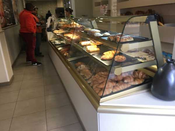 Fotografia tomada fuera de Forn de pa Ebre - Pastisseria en Llançà, Girona