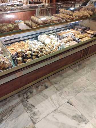 Fotografia tomada fuera de Forn de Pa Fàtima - Forn de pa en Granollers, Barcelona