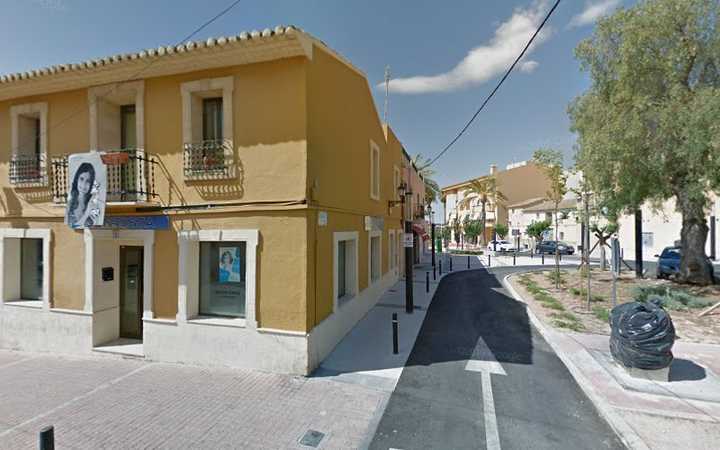 Fotografia tomada fuera de Forn De Pa Joan El Panader S L U - Panadería en L'Alfàs del Pi, Alicante
