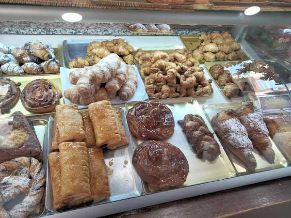 Fotografia tomada fuera de Forn de Pa La Palmera Degustació - Forn de pa en Vallirana, Barcelona