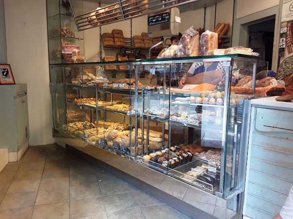Fotografia tomada fuera de Forn de Sant Tirs - Panadería en Barcelona, Barcelona