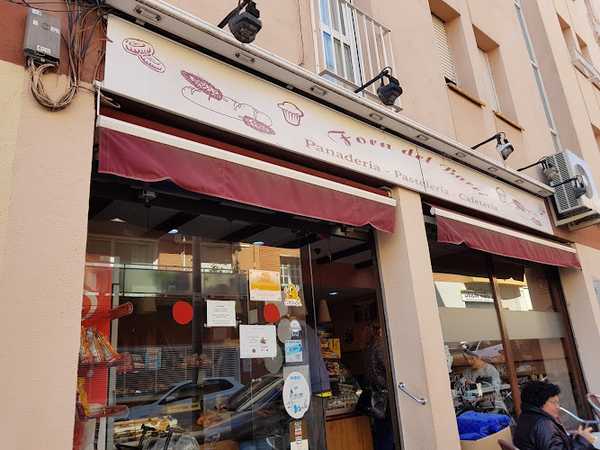 Fotografia tomada fuera de Forn del Barri - Forn de pa en Gavà, Barcelona