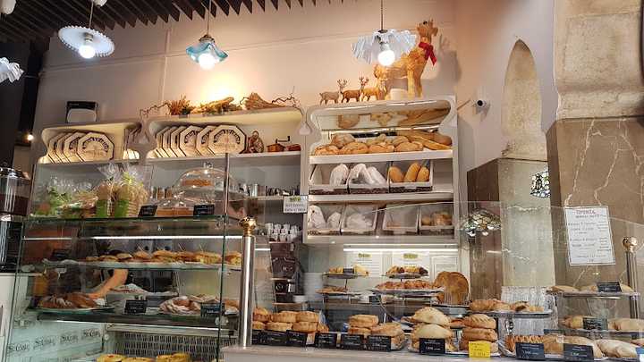 Fotografia tomada fuera de Forn del Santo Cristo - Panadería en Palma, Baleares