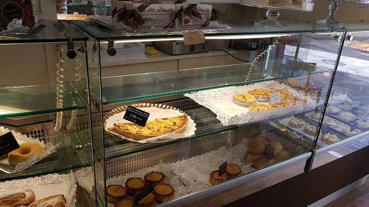 Fotografia tomada fuera de Forn del Santo Cristo (Paraires) - Forn de pa en Palma, Baleares