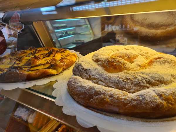 Fotografia tomada fuera de Forn Formentor - Panadería en Pollença, Baleares