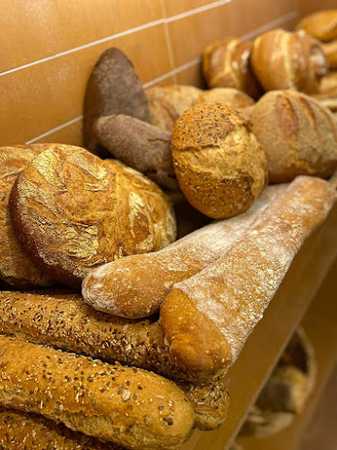 Fotografia tomada fuera de Forn i Pastisseria Catot - Forn de pa en Monistrol de Calders, Barcelona