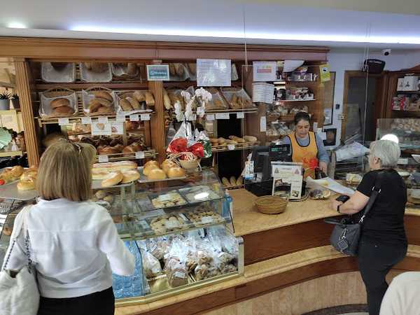 Fotografia tomada fuera de Forn i Pastisseria Francis Xaló - Pastelería en Xaló, Alicante