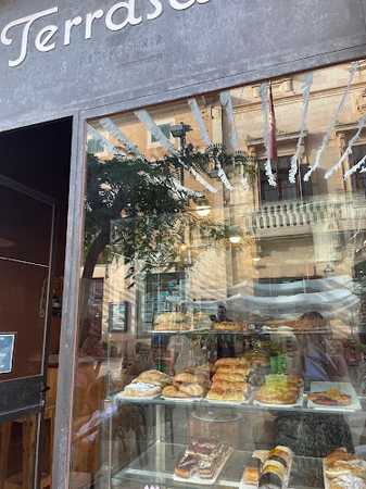 Fotografia tomada fuera de Forn i Pastisseria Terrasa - Santanyí - Bakery en Santanyí, Baleares